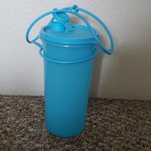 Tupperware tumbler